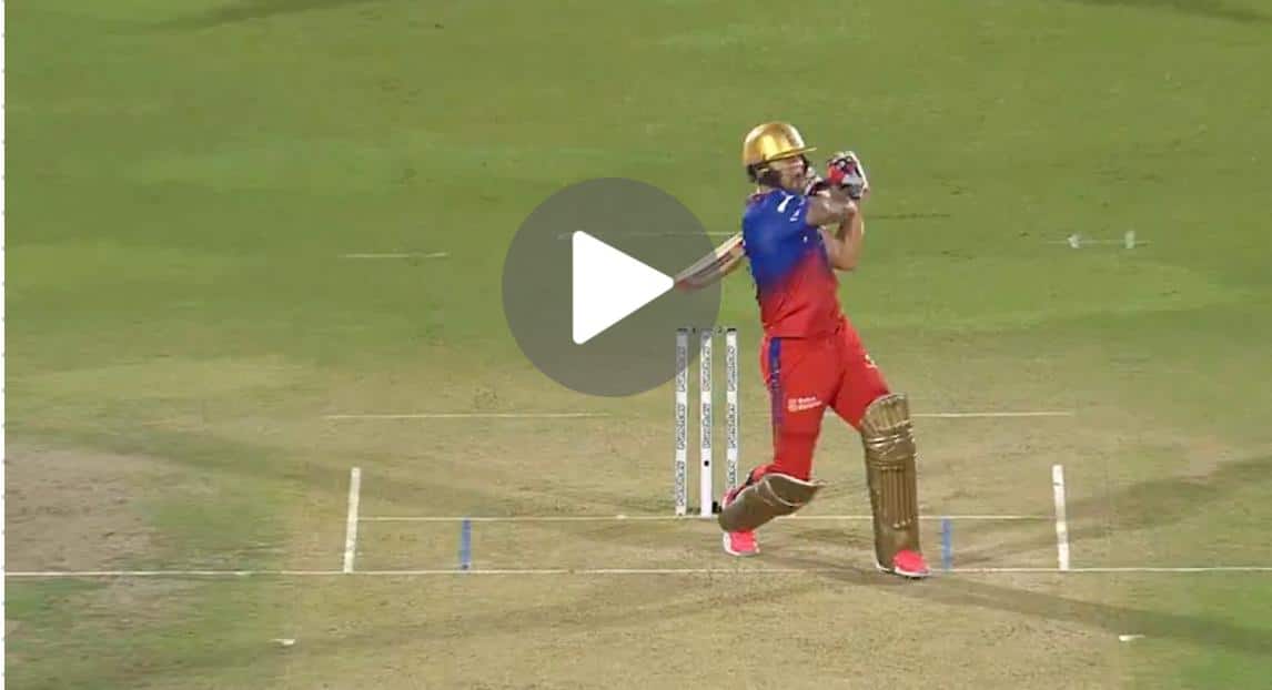 [Watch] Faf du Plessis Hammers 'Colossal' Sixes To Rattle Trent Boult
